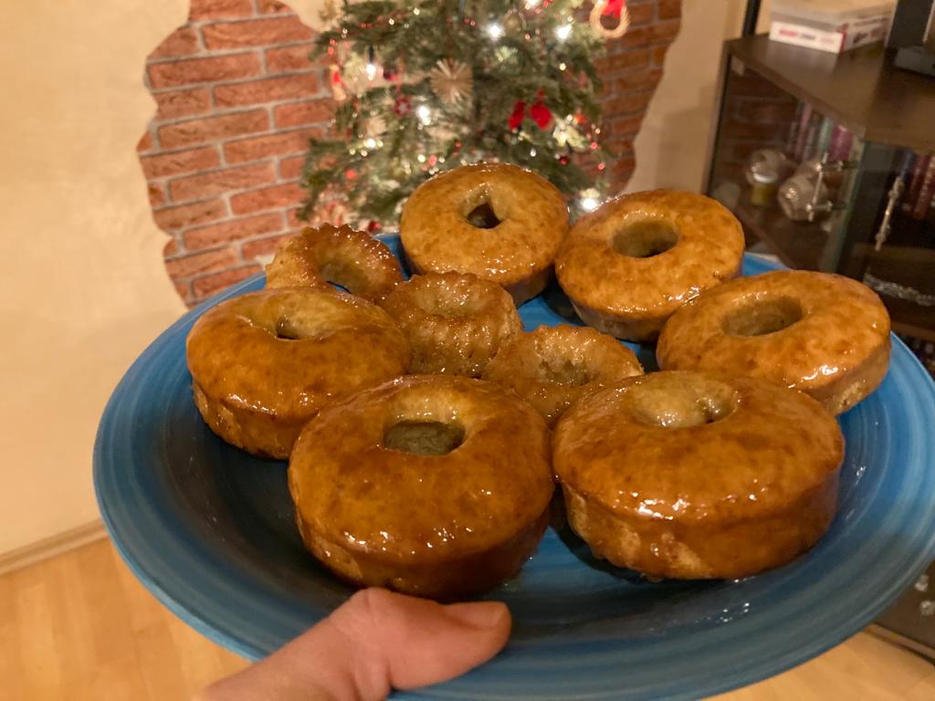 Pečené donuty s glazé z javorového sirupu