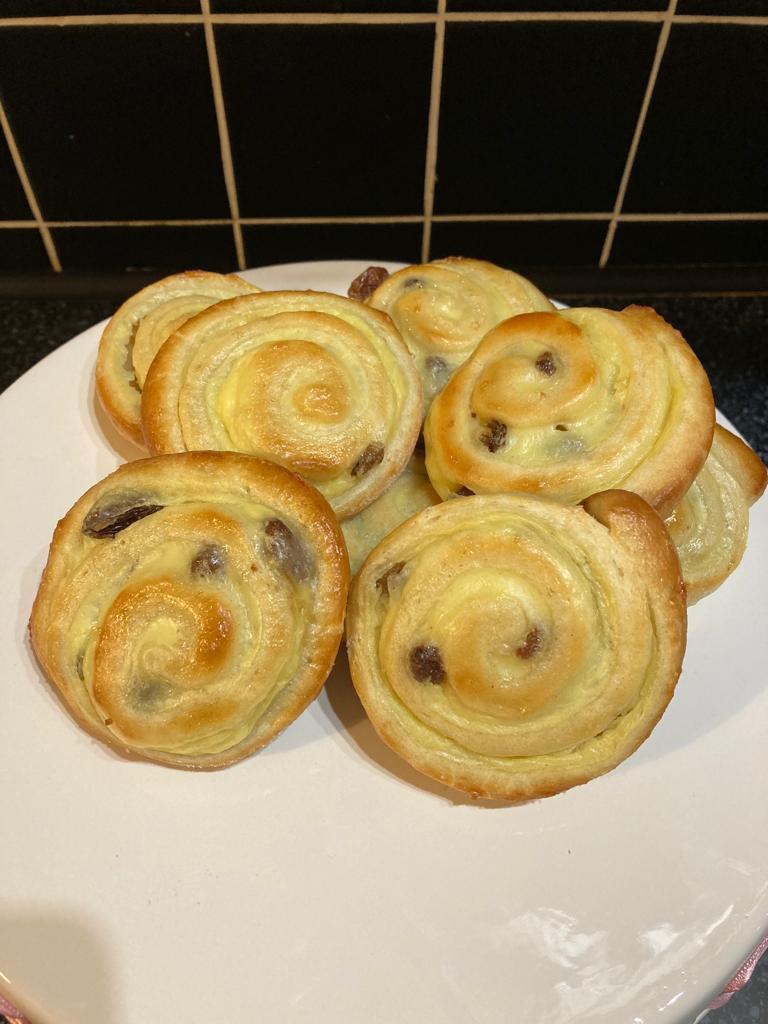 Pudinkoví šneci s rozinkami