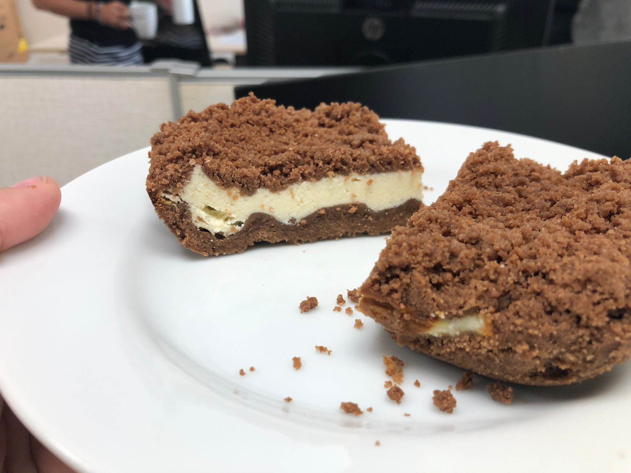 Křehký kakaový koláč s tvarohem